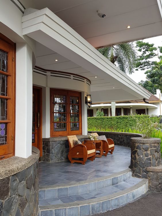 Teras Rumah Klasik, Gaya Unik Eksterior Rumah Idaman